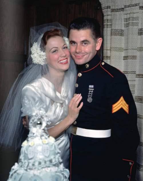 Eleanor Powell and Glenn Ford on their wedding day in 1943.