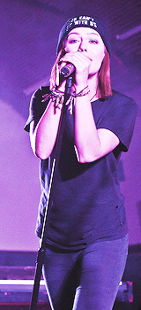 greencoloredgirl:  x 