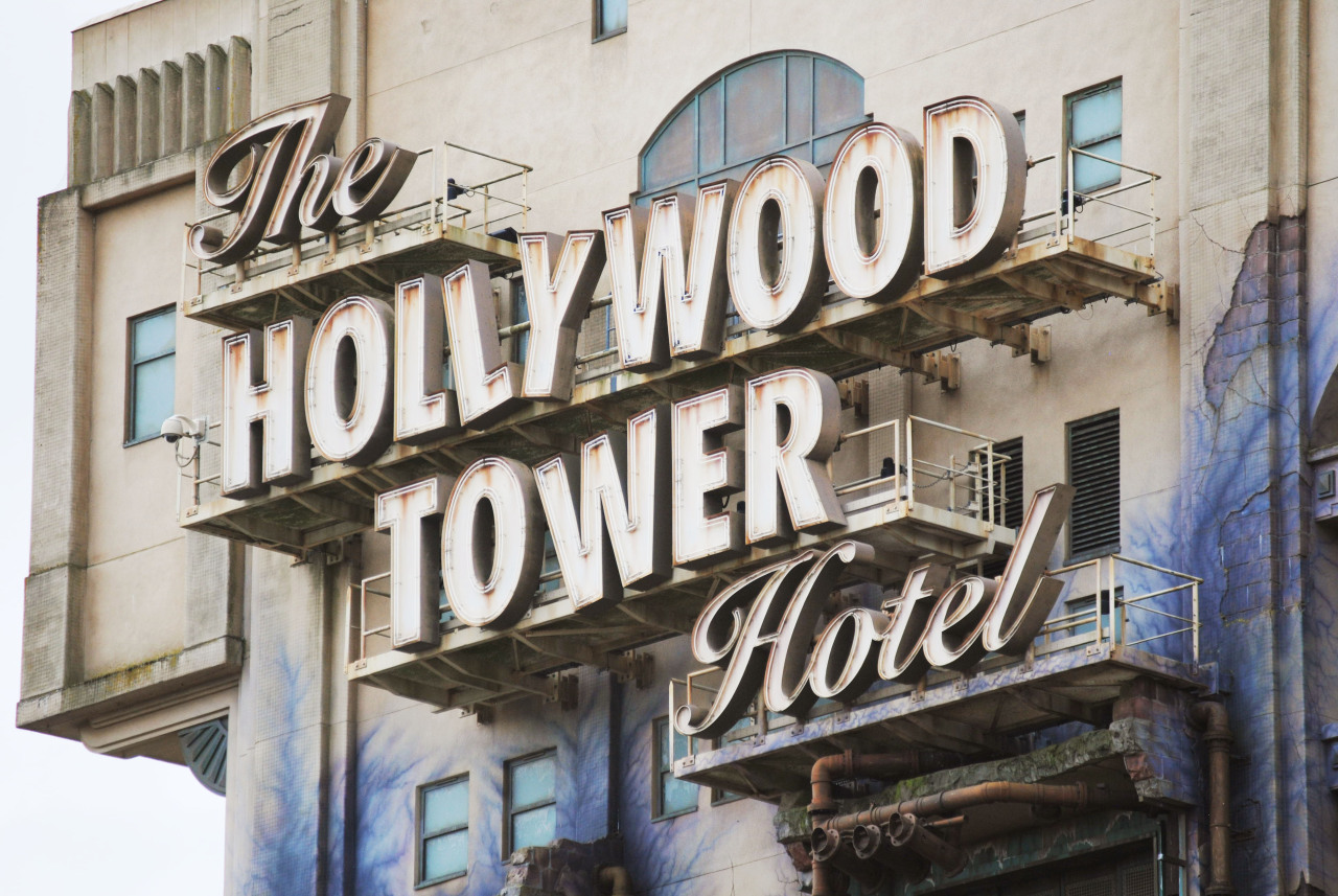 insideoutsideeverywhere:  The Hollywood Tower Hotel, Walt Disney studios park, Disneyland