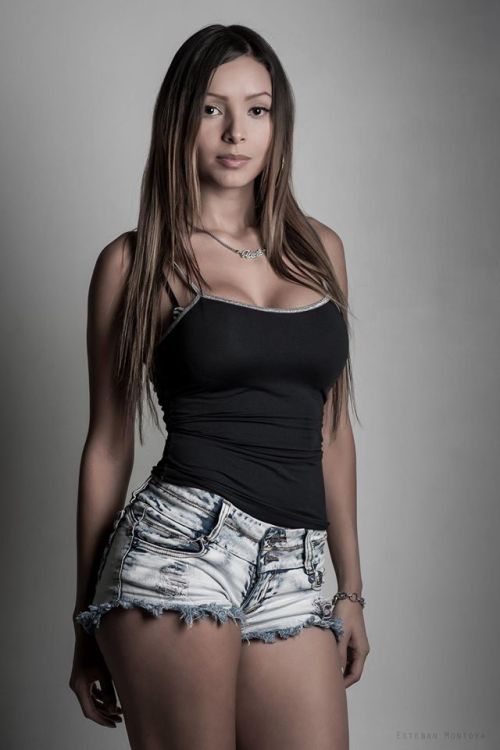 fuckyeahcolombianbabes:    © Esteban Montoya www.estebanmontoya.com - all rights reserved 2015  http://fuckyeahcolombianbabes.tumblr.com/