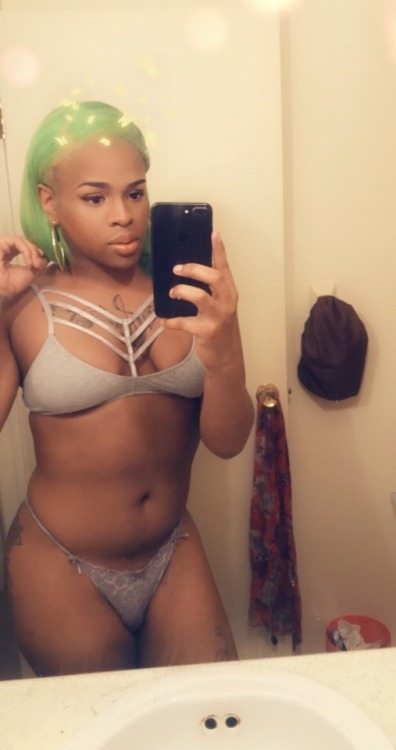 Porn Pics ranaeme:Thick Lil Mami 💚