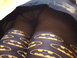 shibarislut:  Batlegs upskirt. 