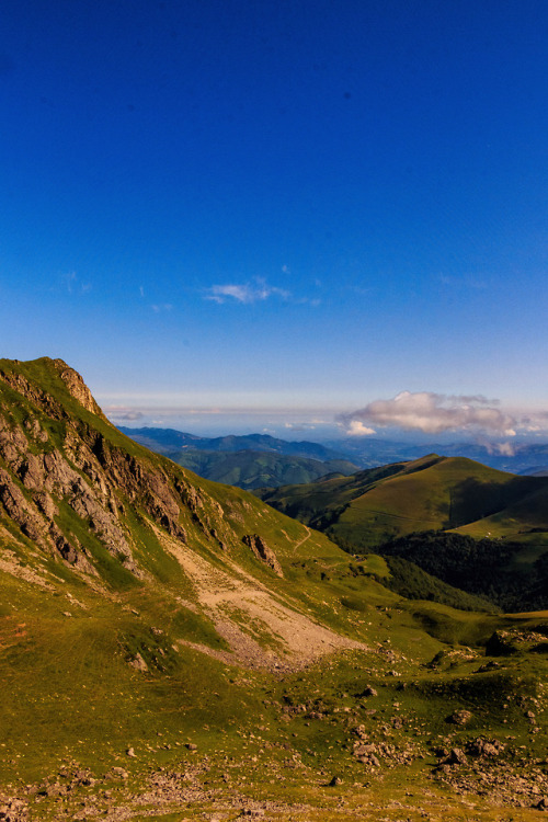 nature-hiking:Pyrenean mountain views - Haute Route Pyreneenne, July 2018photo by nature-hiking