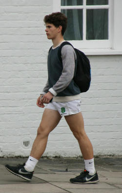 guysinshortshorts.tumblr.com post 122813612980