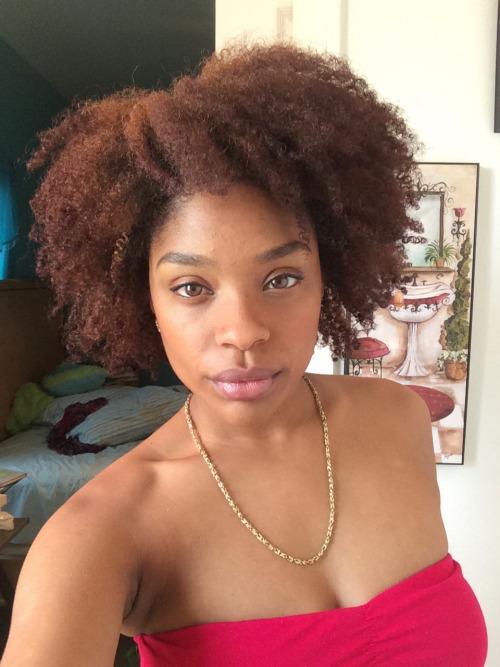 theethird:  Shameless Melanin Appreciation Post.