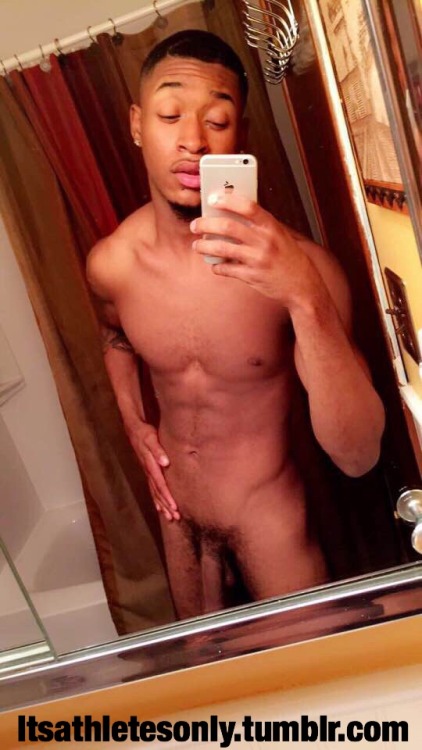 itsathletesonly:  Football Player/ Model Contact me for the videos👅 Message me here or email  Dontshownobody@gmail.com
