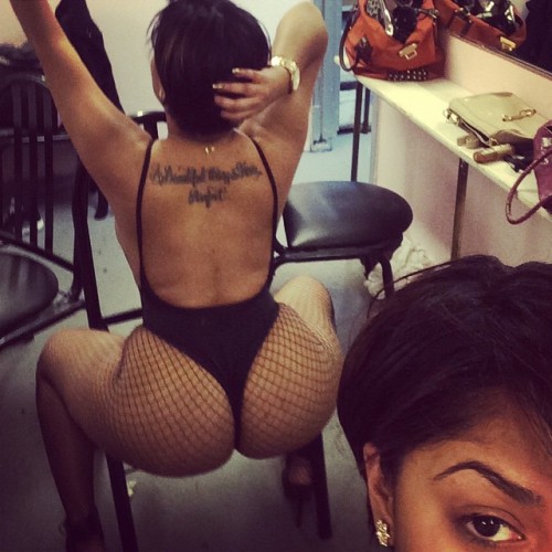allthingsbootiful:  Glennis Carolina