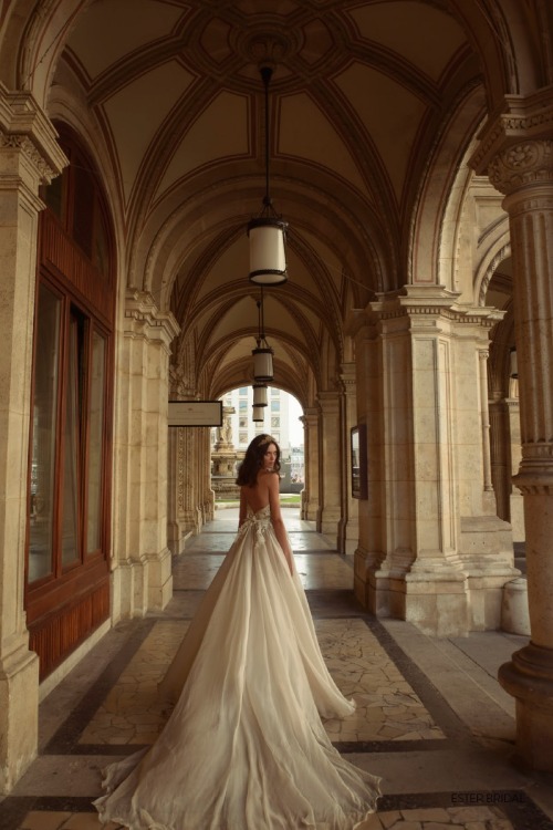 modelsandfashiondiary:Ester Bridal 2016 Collection. 