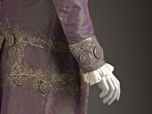 thegentlemanscloset:Three piece suit dating to 1790. French. Silk, taffeta. Purple with extensive me