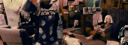 stefon-rneyers: Kristen Wiig and Maddy Ziegler perform Chandelier with Sia at the