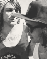 austinzarlile:  Pierce The Veil &amp; blessthefall 