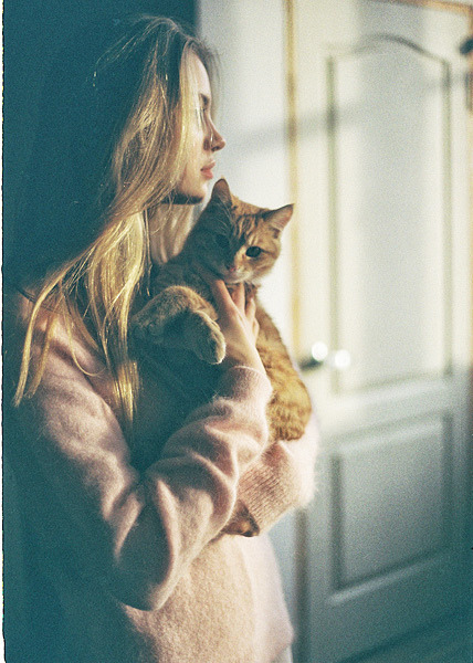 fotosfornovelas:  -Chicas con Gatos-Gatos