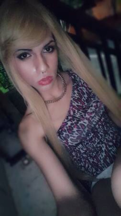 transexualboricua: Ts Gabri de Caguas, se mueve bien esta flaca! Contacto disponible por ATH Movil a