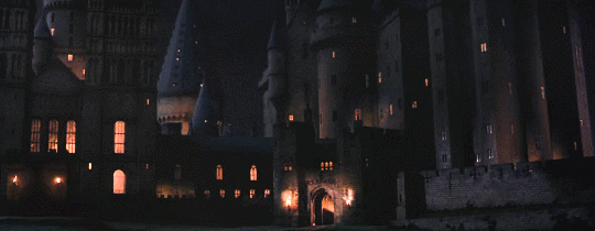 vizual-demon:Hogwarts scenery | Harry Potter & The Philosopher’s Stone