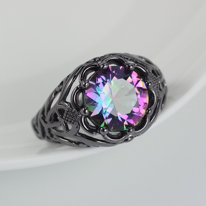 winterxphoenix:  flower-whisper:  A unique and beautiful crafted ring that you would