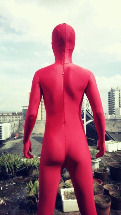 (China) Red Man on The Rooftop