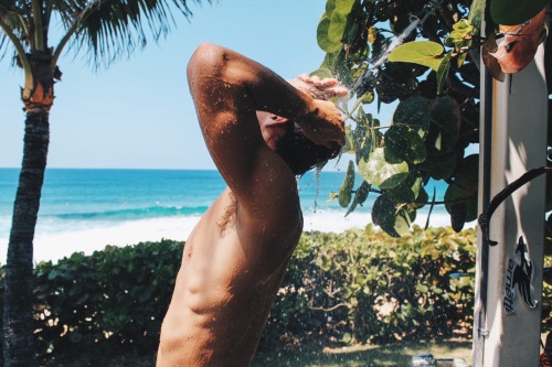 flowlife:  f l o w