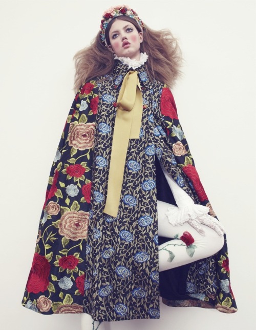 glamour:  LIndsey Wixson is a winter princess for December’s Vogue Nippon. Styled by Giovanna Battaglia and photographed by Emma Summerton. *Dressed 