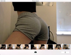 prinsessjordan:did one of these gay photobooth things with my fave shorts 