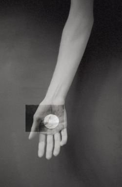 vivipiuomeno1:  Jordanna Kalman ph. -Untitled