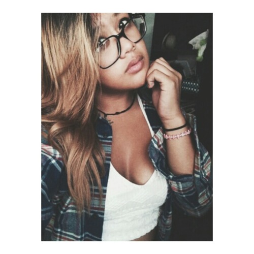 infini-titty:  Filipina girls in flannels are winning.