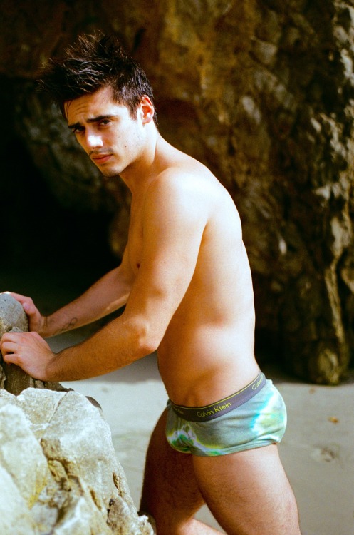 tiedyeundies:  Chris Mears in Tie Dye Calvins  