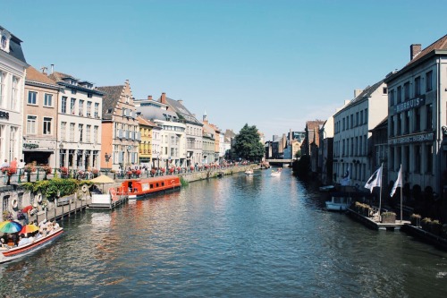 travelingcolors: Ghent | Belgium (by Nacho Coca) Follow me on InstagramComing in hot! 