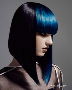 mysensualself:  sekigan:  Cybr Spor さんの for the cybrpunk in me ボードのピン | Pinterest  I want blue hair!!!!!! 