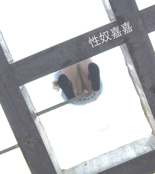 pinkfanny123: louis88888888: 真的好淫亂噢 上衣這麼透明，這樣子真的很羞恥啊！