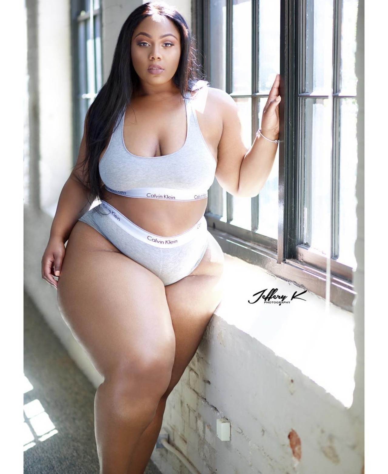 hemifever:Missdivakurves any day anytime