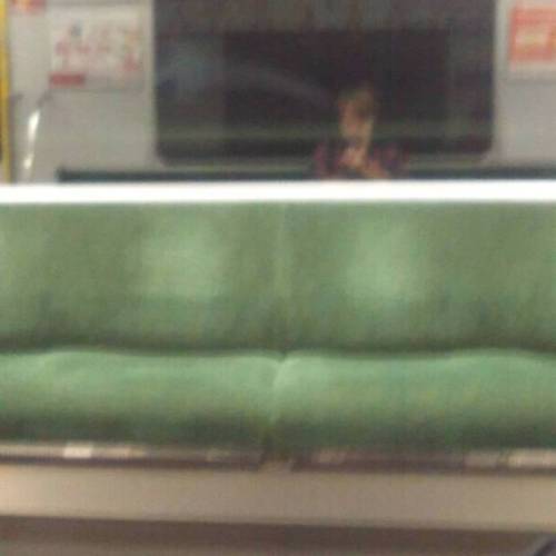 -wish my camera was better- #train #reflection #dark #figure #japan #softfocus #blur #blurry #green 
