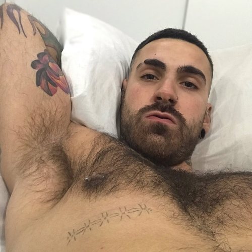 https://64.media.tumblr.com/38c1c961126daa5d02a8c6869e55fc5a/bb31dd1bb50b4dd8-c3/s500x750/b0508d207d015c58ceb516145c024f8d051ae7fd.jpg