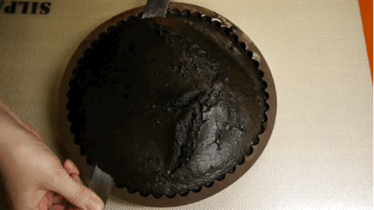 dark-pika:  themysterydude:  plaidsquid41030:  beben-eleben:  Here Is The Giant Oreo