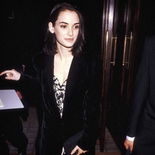 dicaprio-diaries:Winona Ryder at The Sixth Annual American Cinematheque Award Salute - March 23, 199