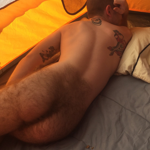 pdxjaybater:  dirtypervagain:  Love that fur  SexyAF fur ! In the woods getting musky
