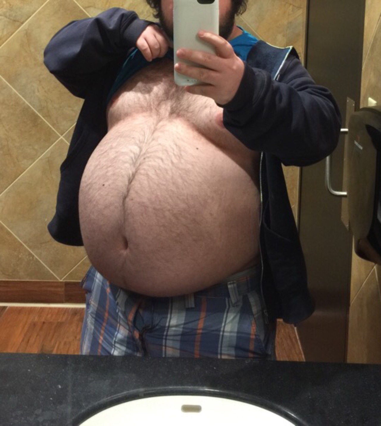 noobbear73:  Ending day 5 of binge week. I think I’ll have some milk on top of