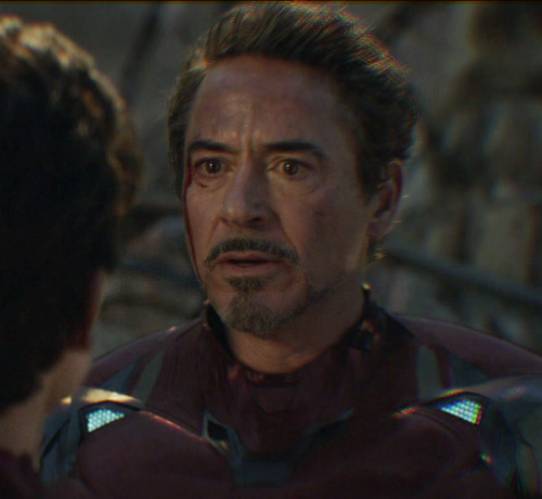 tonyandpetericons: The “you hold my entire heart and life gaze” between a father and a s