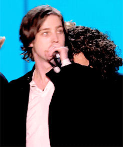ryanmccann:We’re Catfish and the Bottlemen… cinnabit! +