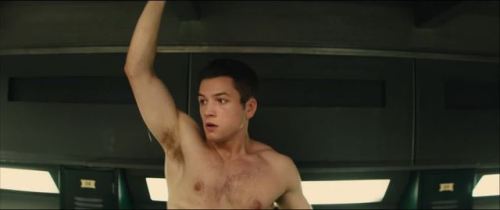 shirtlessthomas:  Taron Egerton and Edward Holcroft shirtless in Kingsman: The Secret Service