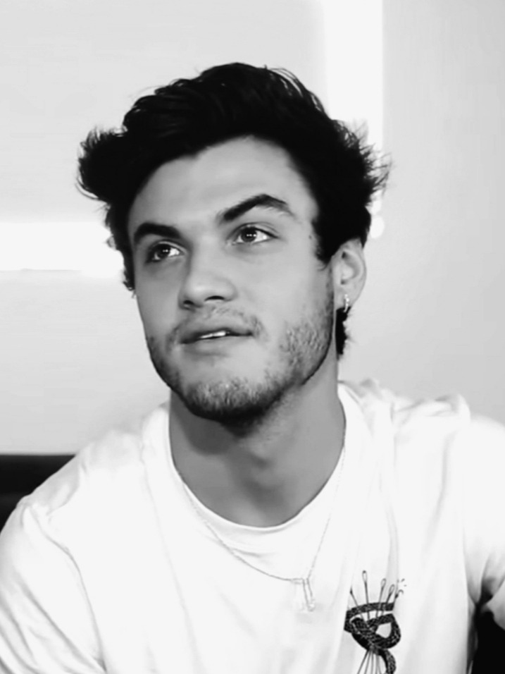 ethan gang — 𝖊𝖙𝖍𝖆𝖓 𝖉𝖔𝖑𝖆𝖓: 𝖆𝖗𝖙 𝖎𝖓 𝖇𝖑𝖆𝖈𝖐 𝖆𝖓𝖉 𝖜𝖍𝖎𝖙𝖊