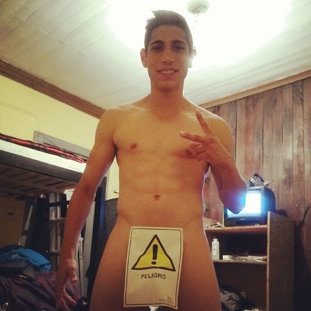 flaitecitos:  Gonzalo Reyes, se viene más http://flaitecitos.tumblr.com/
