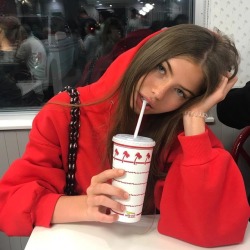 https://64.media.tumblr.com/38cd7a80f2e92f06c0192dcfc94dcf1f/tumblr_otq3ogRMIT1rcrcdeo1_500.jpg