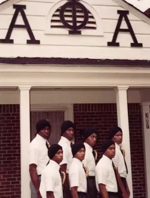 soulbrotherv2:  28 Rare Pictures Of What Pledging A Black Greek Org Looked Like Back In The Day  [View all photos.] 