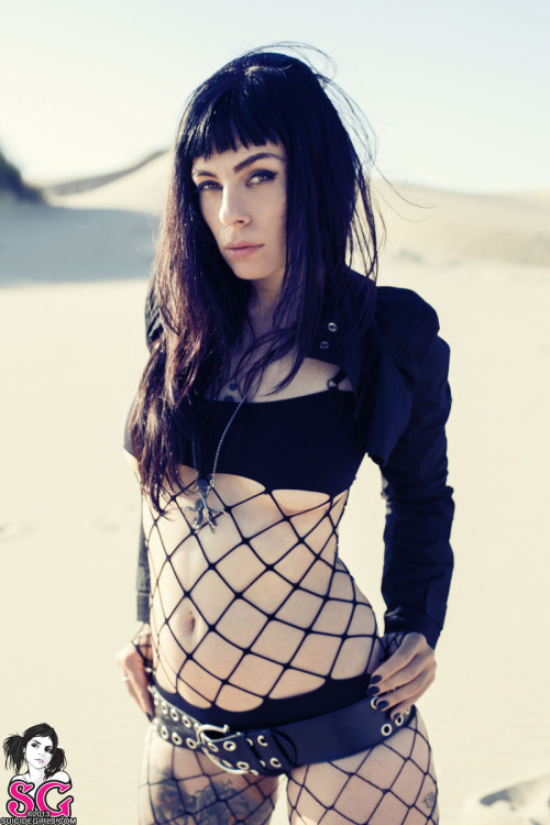 suicide–love:  Silencia.
