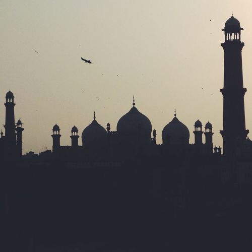 iheartpakistan: Badshahi Mosque, Lahore, Pakistan.(Source)