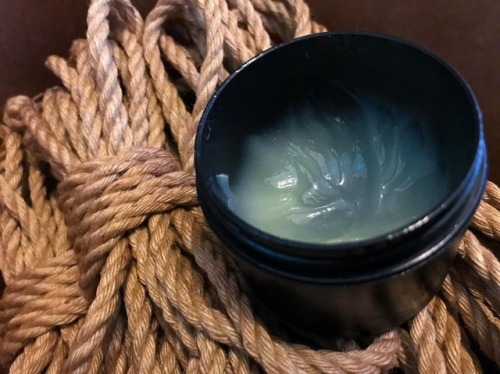 With 100+ ropes hand finished, this 4oz container of our Hinoki Conditioner is still in the fight.