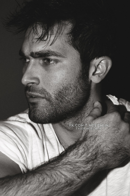 scruffysterek: Tyler Hoechlin photographed by Robbie Fimmano for Interview Magazine (2016)