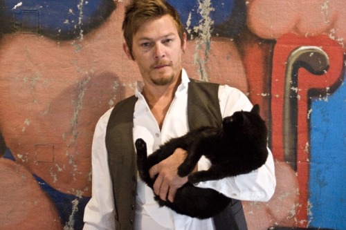 NORMAN REEDUS + CAT