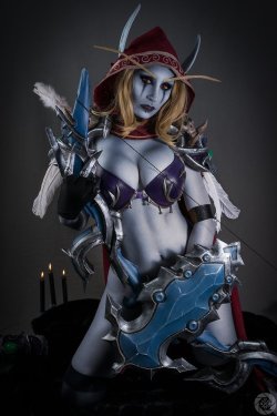 love-cosplaygirls:  Sylvanas #Warcraft (By @MorganaCosplay - Tw / 📷: @VOADxProjects - Tw)