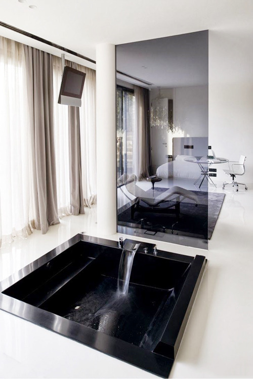 life1nmotion:  Window House by LADAA in Valencia, Spain- Pere Peris 